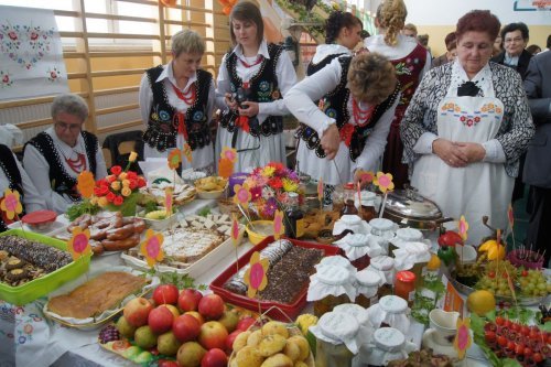 Biesiada nad Morawskim Łęgiem - Prezentacja tradycyjnych potraw wiejskich, zdj. Jacek Dubiel